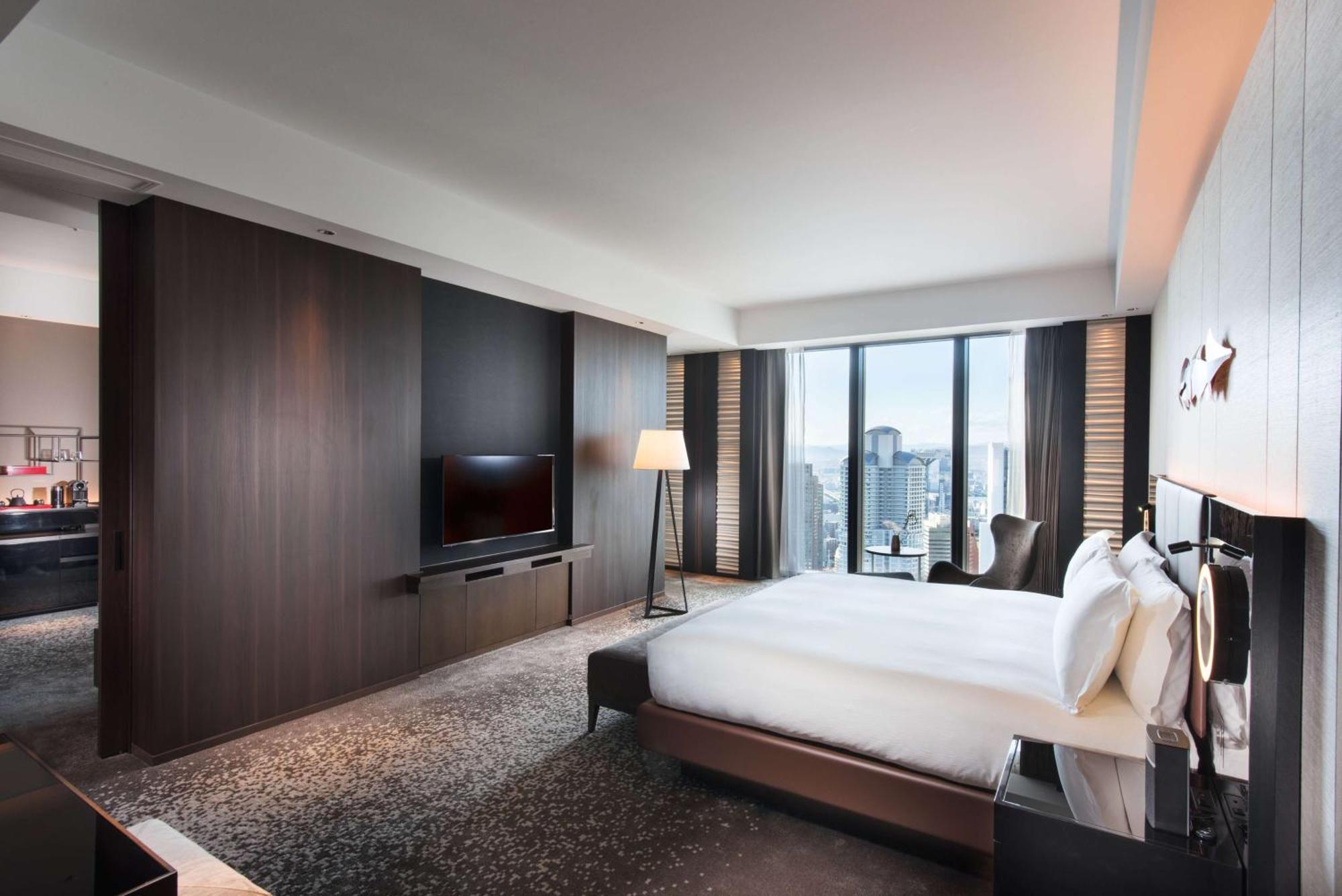 Conrad 5* Ōsaka