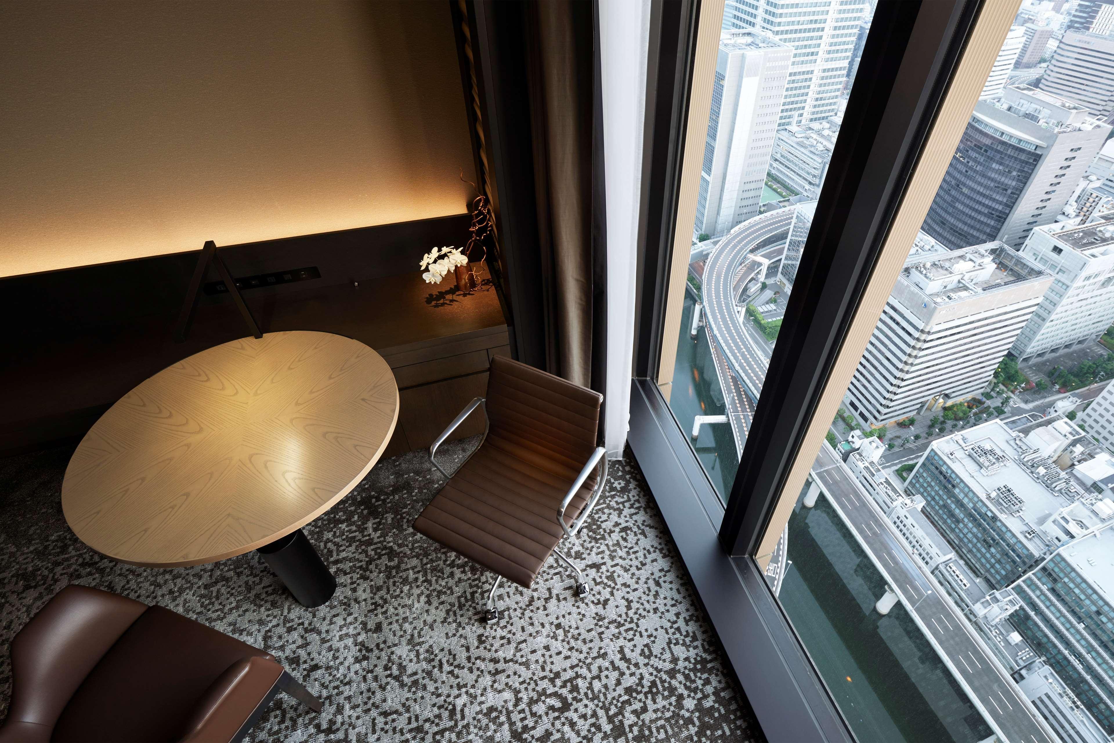 Conrad 5* Ōsaka
