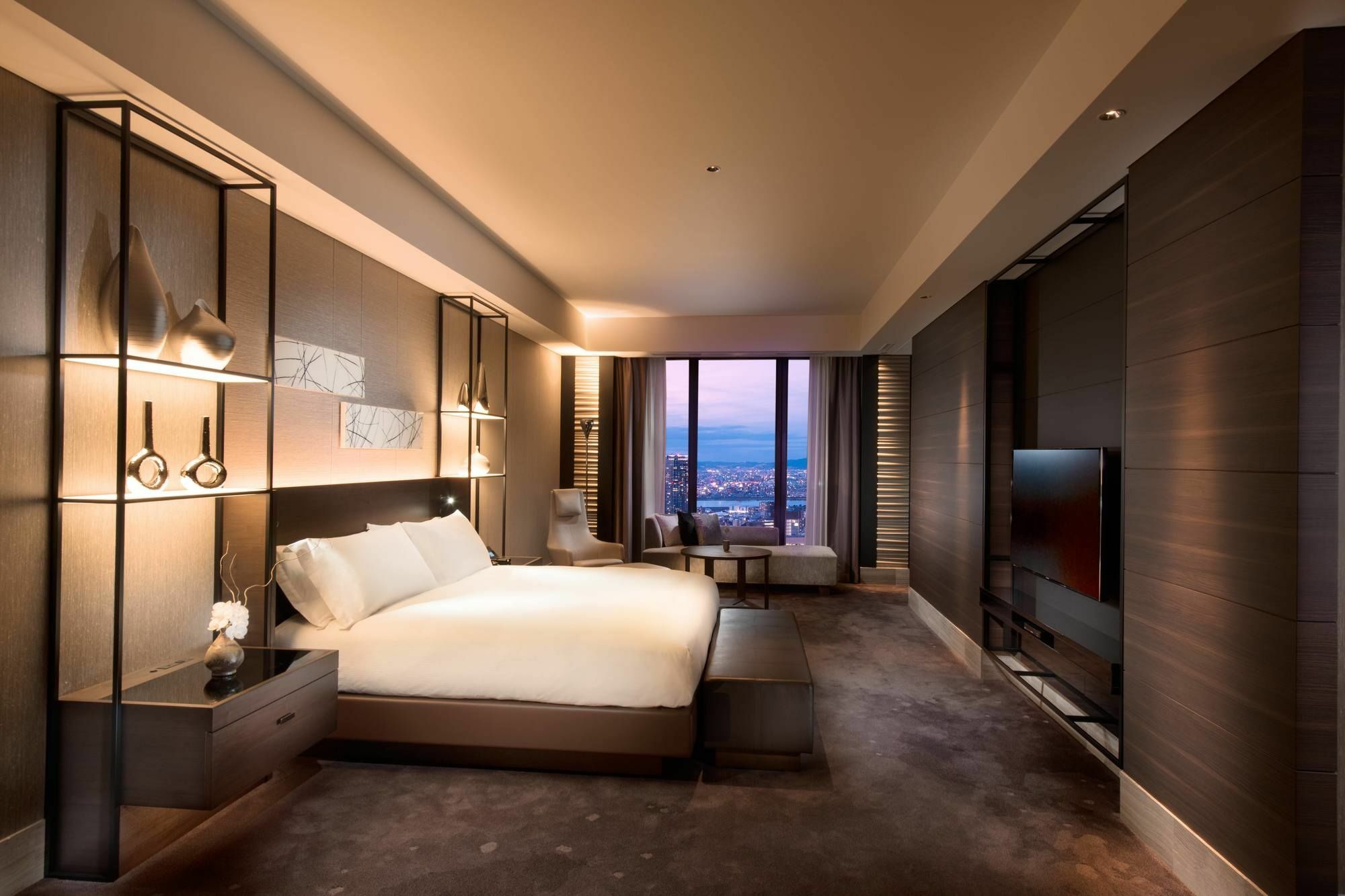 Conrad 5*